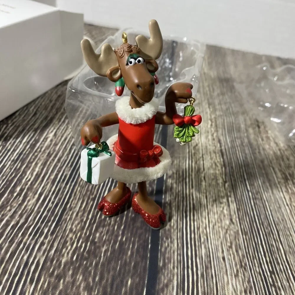 Hallmark Keepsake 'Merry Kiss-Moose' Holiday Tree Ornament 2009 New